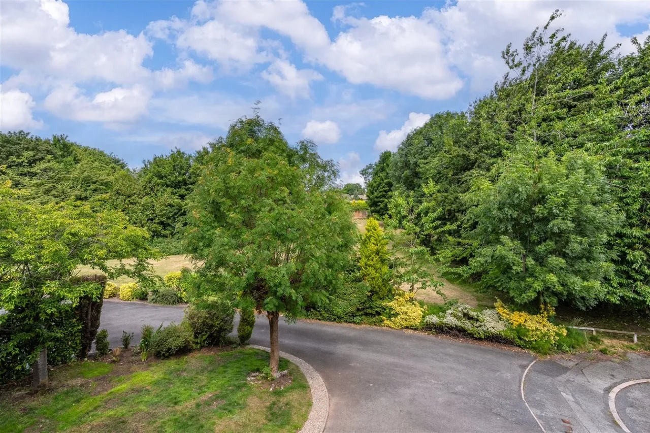 Swallowfield Close, Swallowfield Close, Priorslee TF2 9TG, photo 41