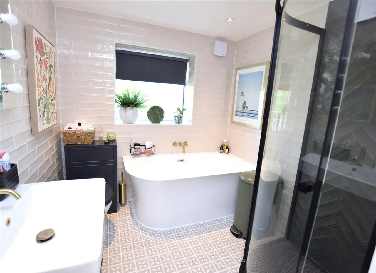 Somerset Road, Farnborough, Hampshire, GU14 6DP, photo 13