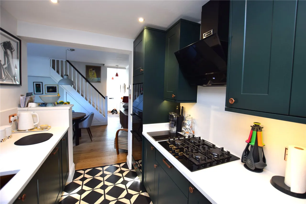 Somerset Road, Farnborough, Hampshire, GU14 6DP, photo 7