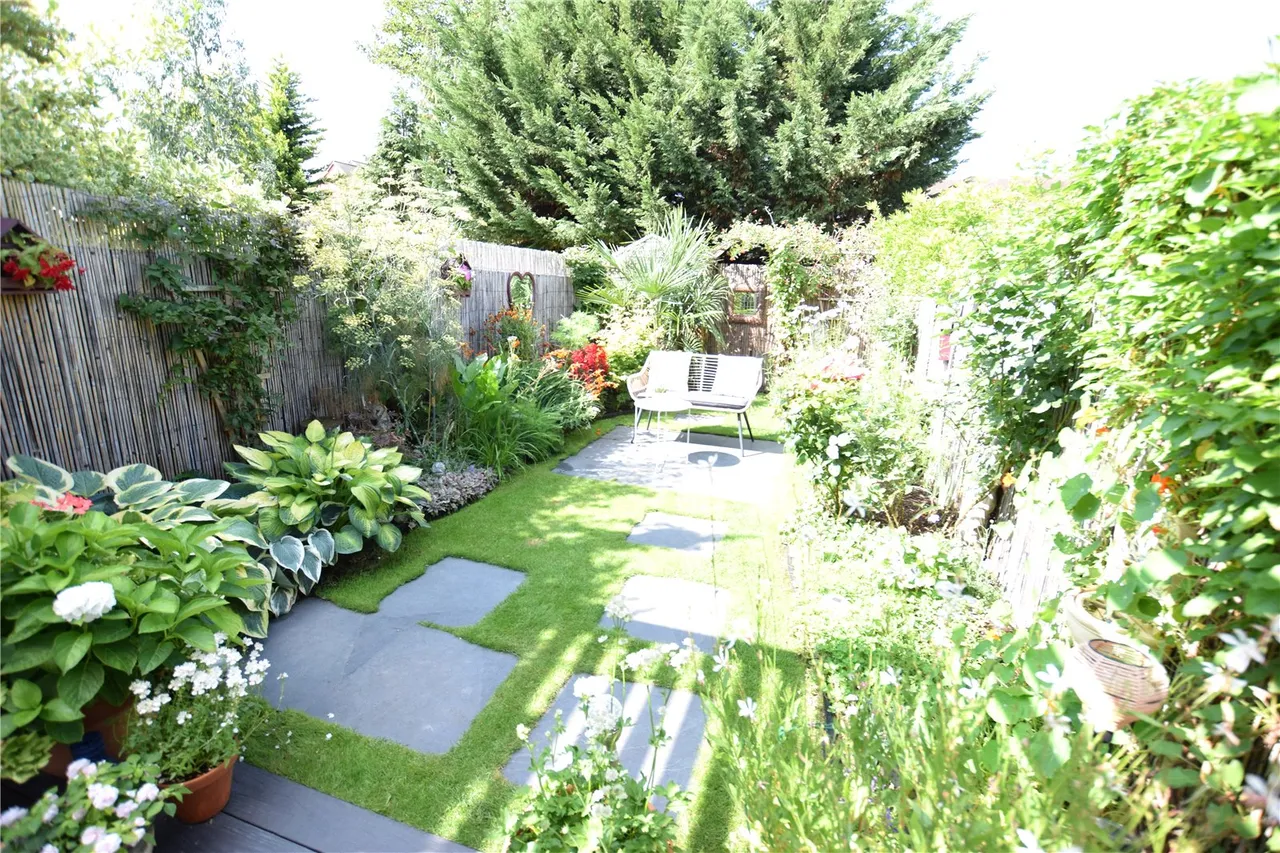 Somerset Road, Farnborough, Hampshire, GU14 6DP, photo 5