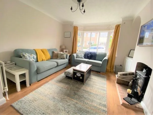 Queens Walk, Stamford, PE9, photo 2
