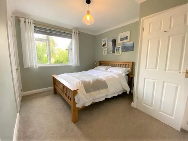 Queens Walk, Stamford, PE9, photo 12