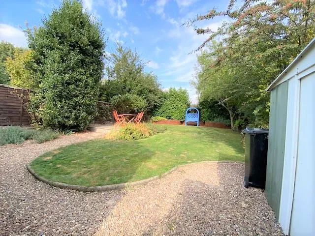 Queens Walk, Stamford, PE9, photo 16