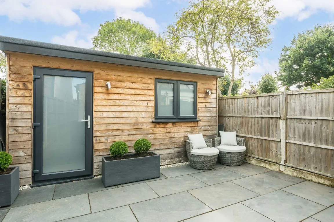 Willoughby Road, KT2, photo 8