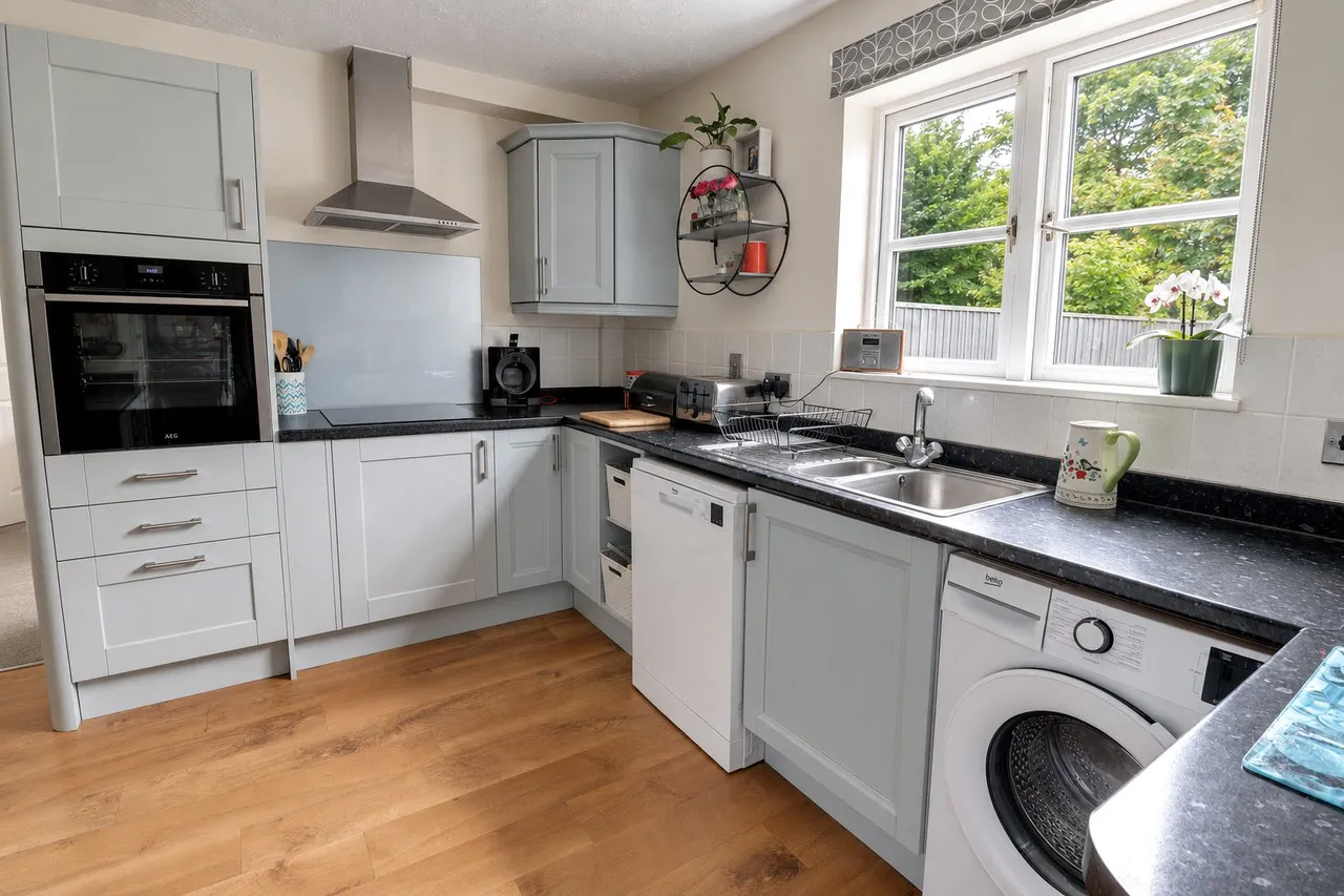 Goldfinch Close, Launceston, PL15, photo 14