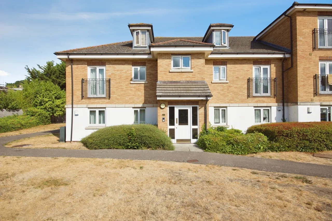 Stafford Close, London, N14, photo 10