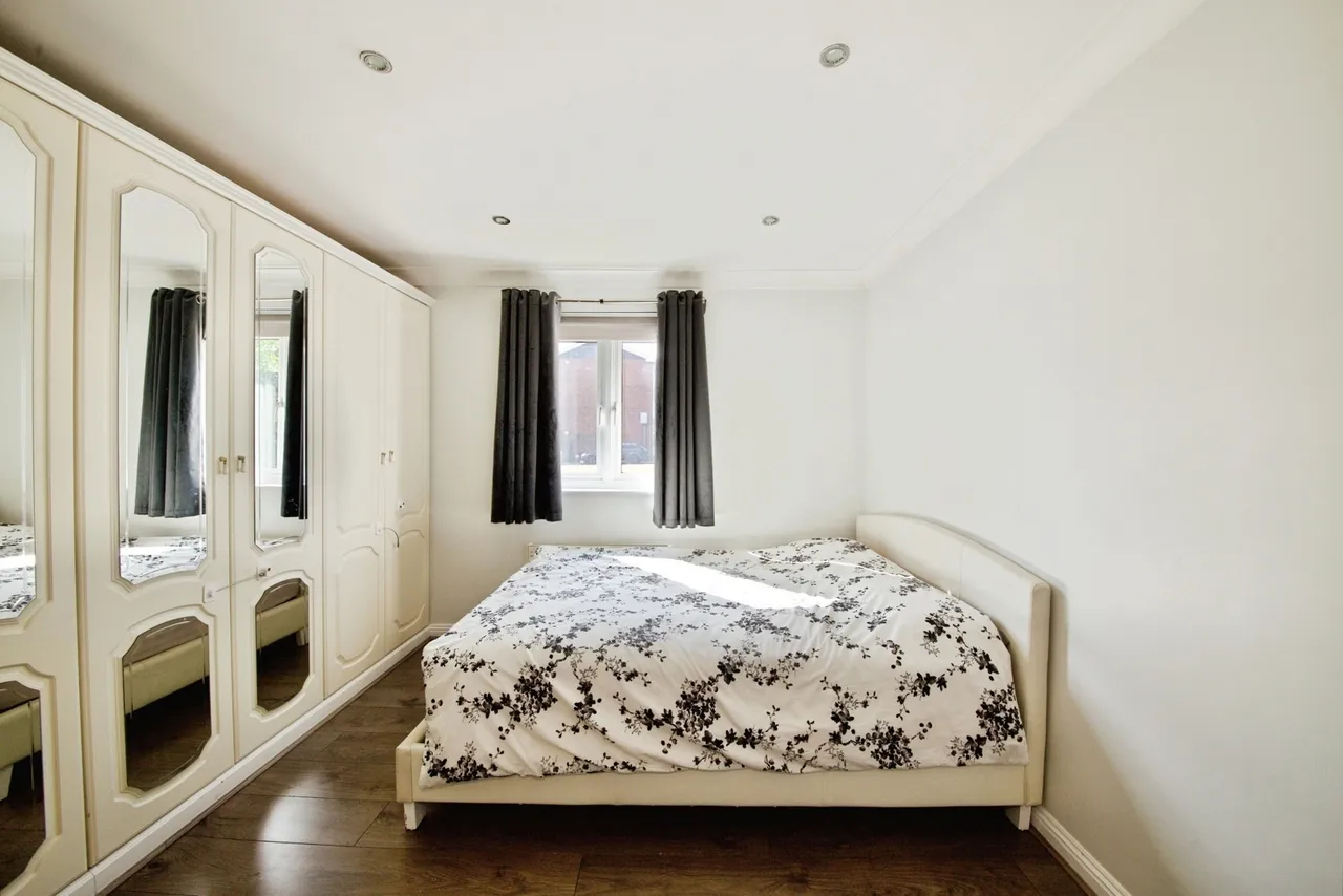 Stafford Close, London, N14, photo 21