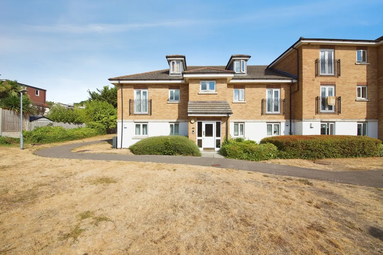 Stafford Close, London, N14, photo 6