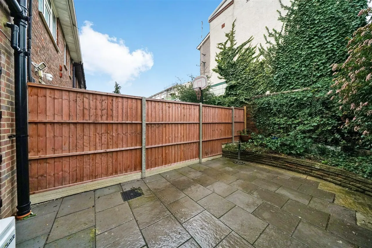 Parker Street, Silvertown, E16, photo 8