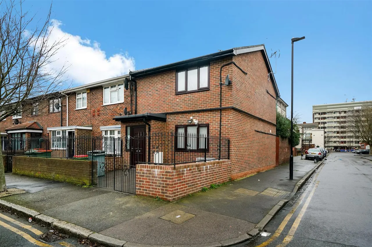 Parker Street, Silvertown, E16, photo 9