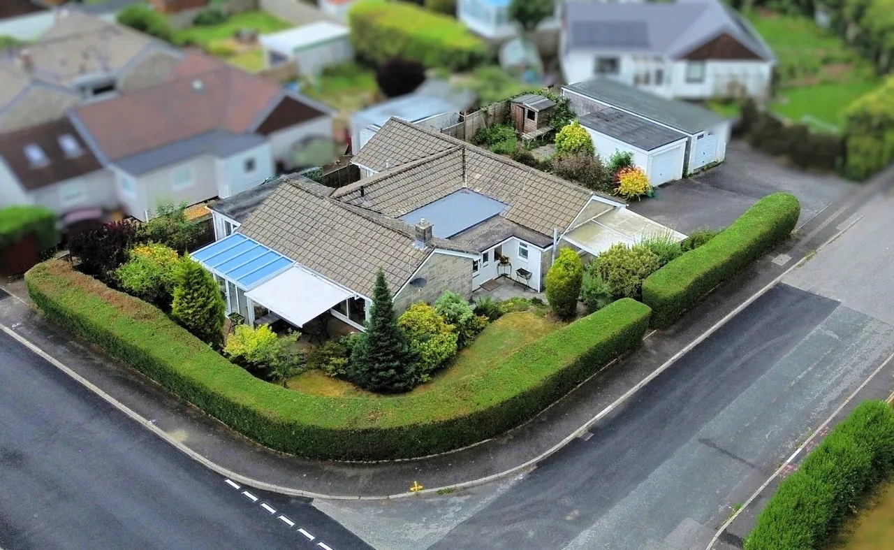 4 bed house for sale — Chaucer Road, Tavistock...