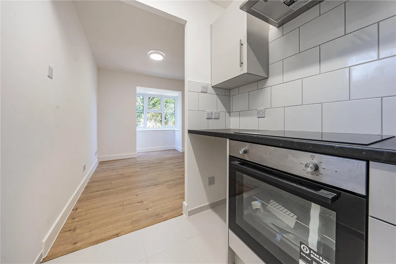 Clarkes Drive, Uxbridge, UB8, photo 6