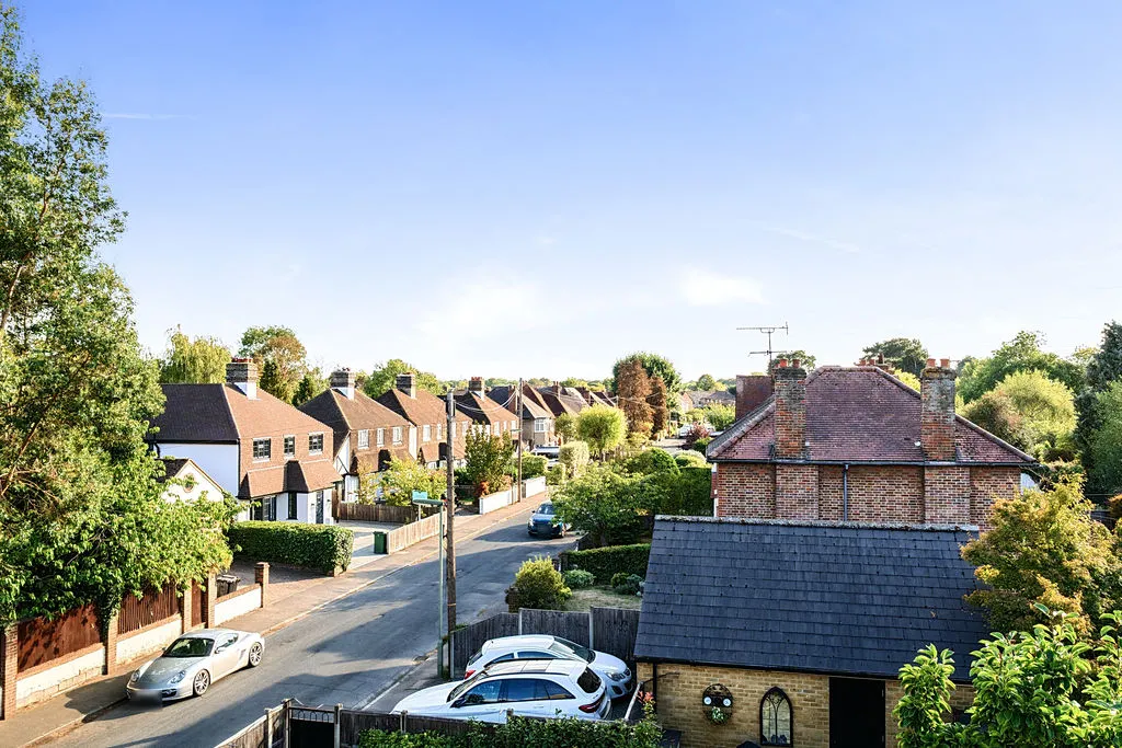 Hersham Road, Hersham, KT12, photo 13