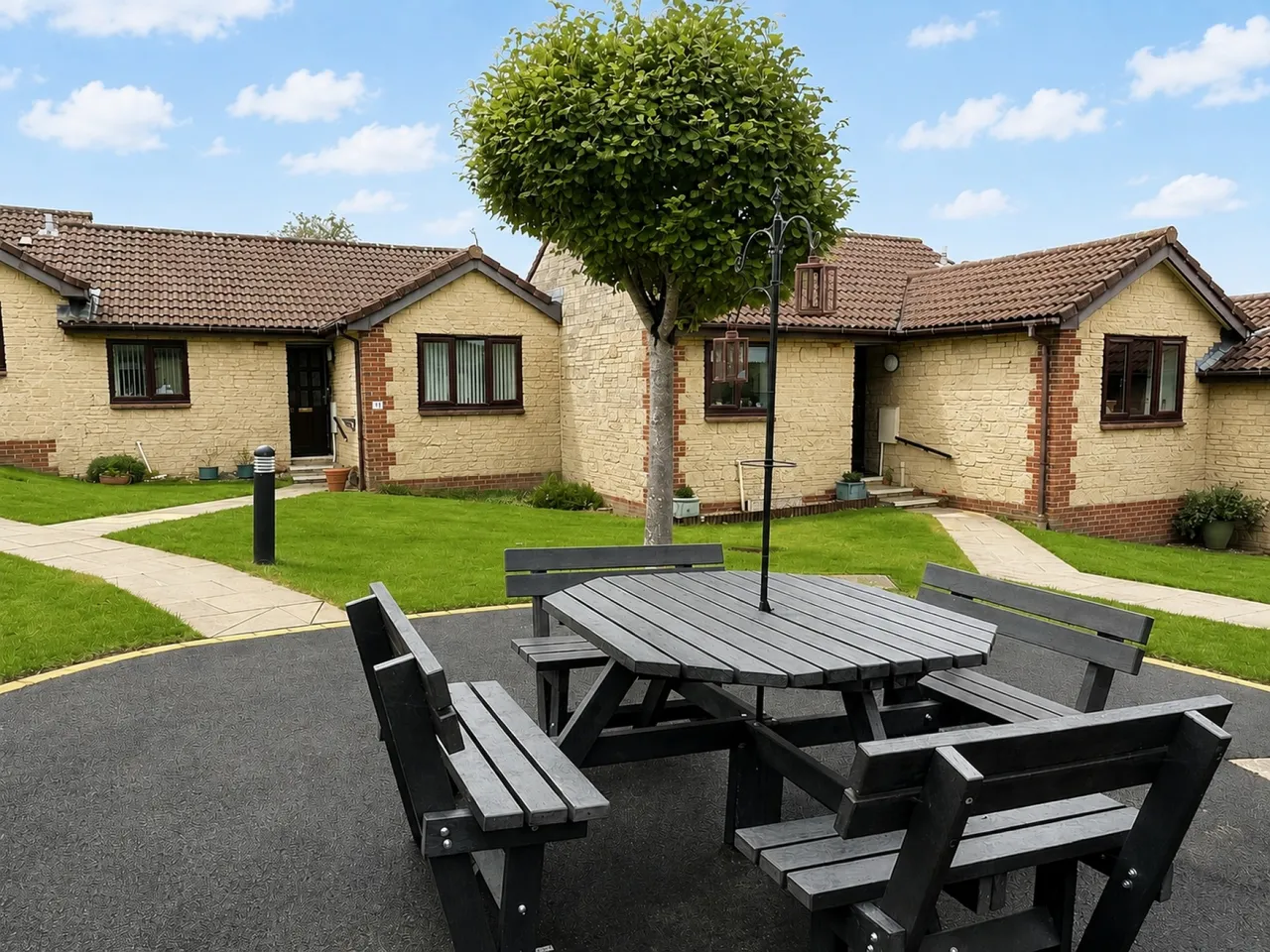 Kingshill Gardens, Nailsea, BS48, photo 9
