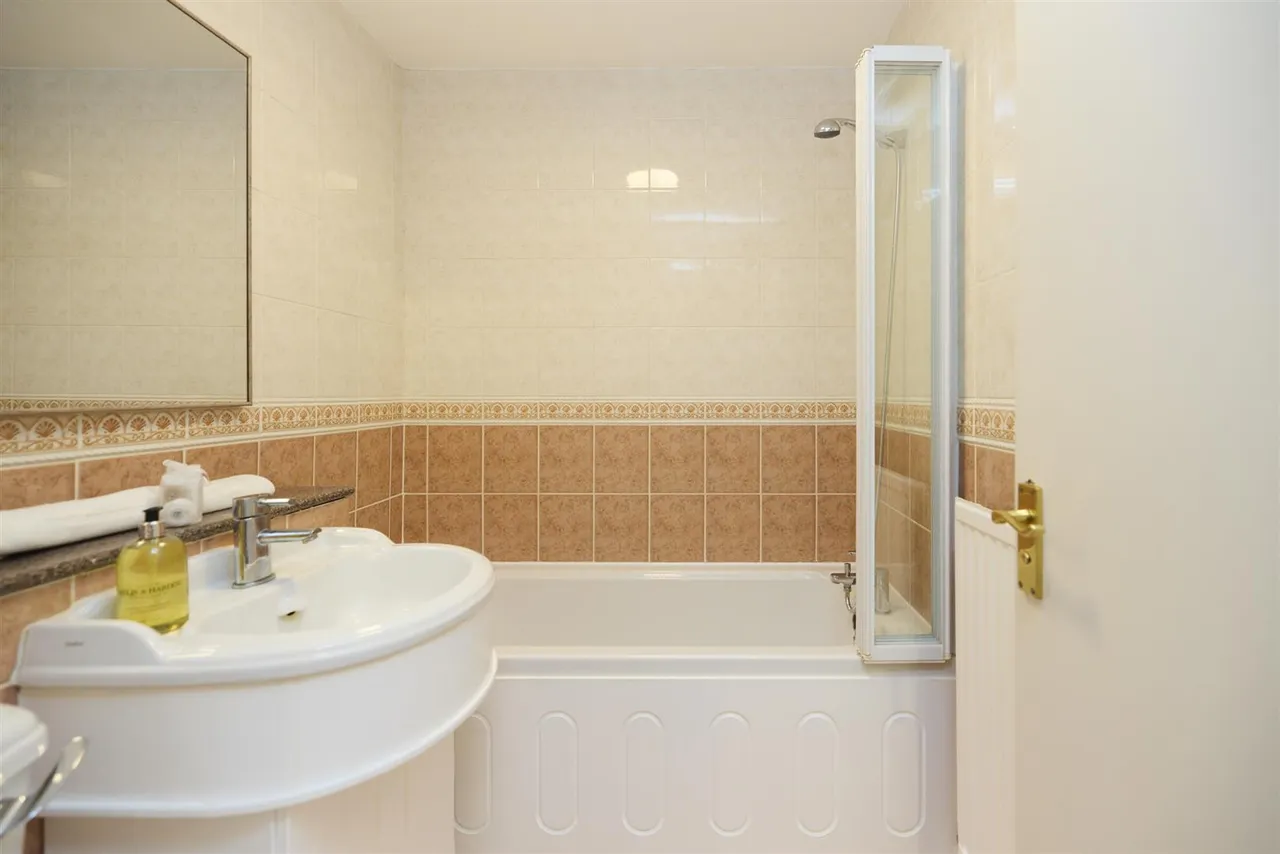 Brompton Park Crescent, West Brompton, SW6, photo 11