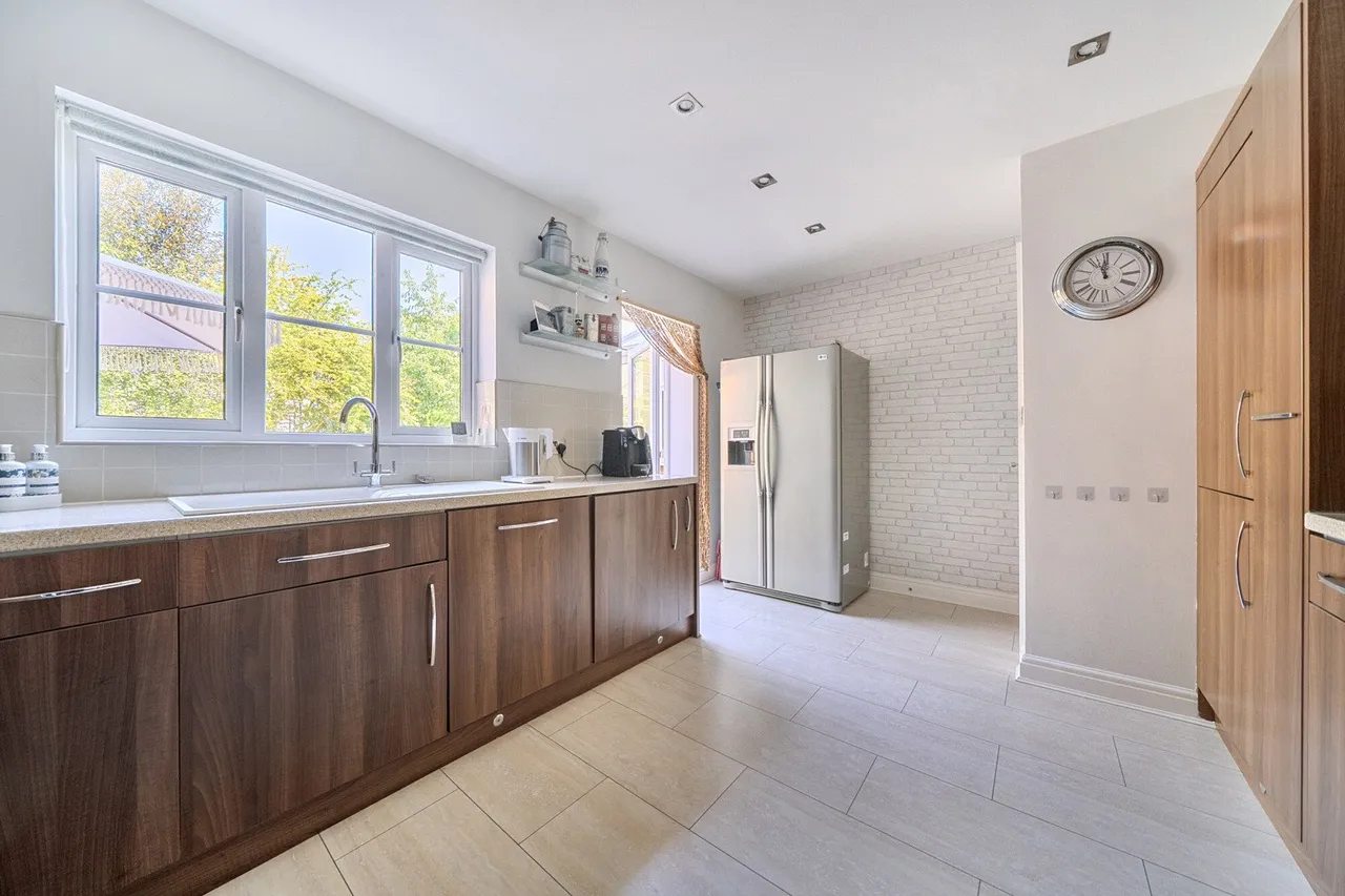 Oldfield Drive, Rochester, ME1, photo 17