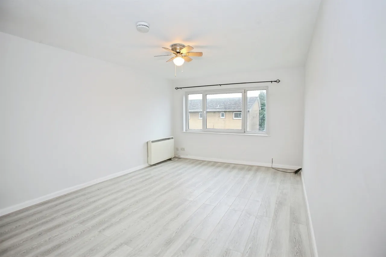 Trewartha Court, Whitchurch, CF14, photo 4