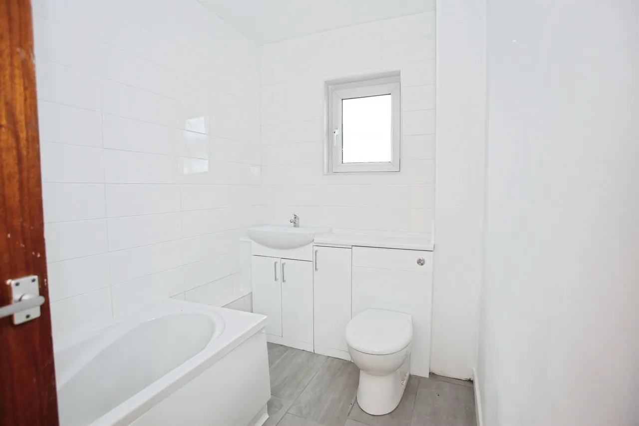 Trewartha Court, Whitchurch, CF14, photo 11