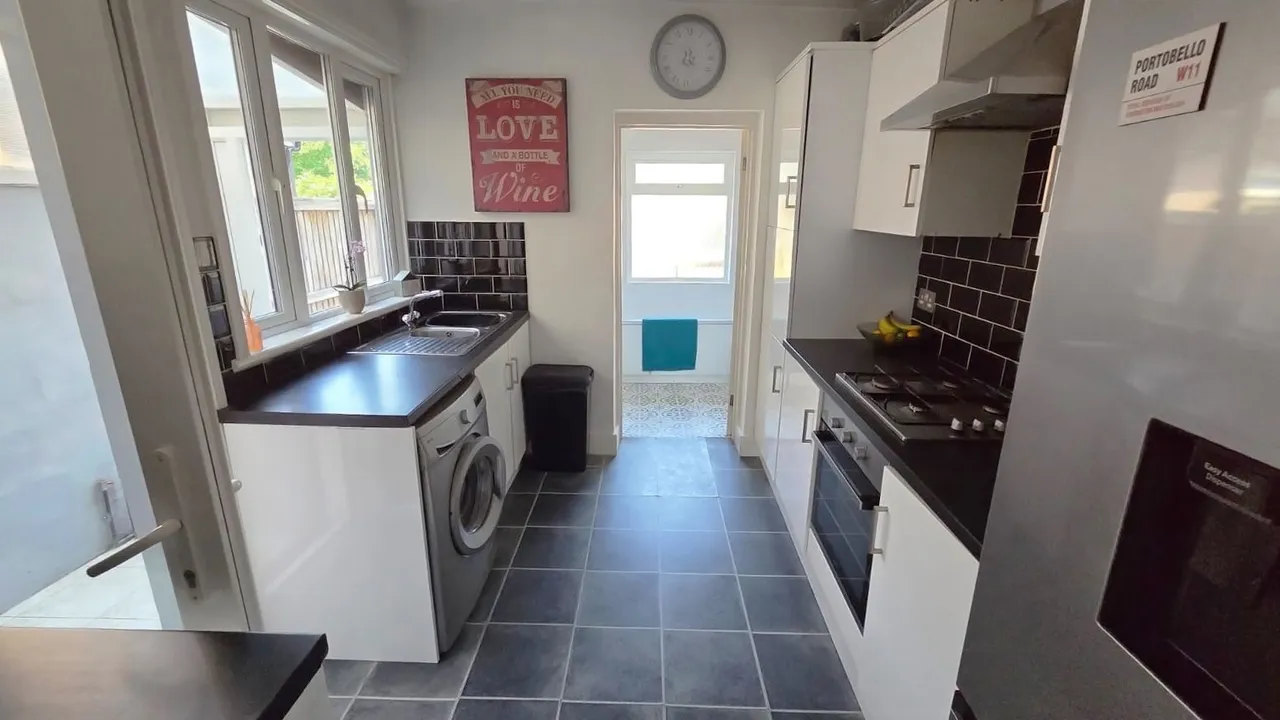 St. Vincents Road, Dartford, DA1 1UX, photo 3