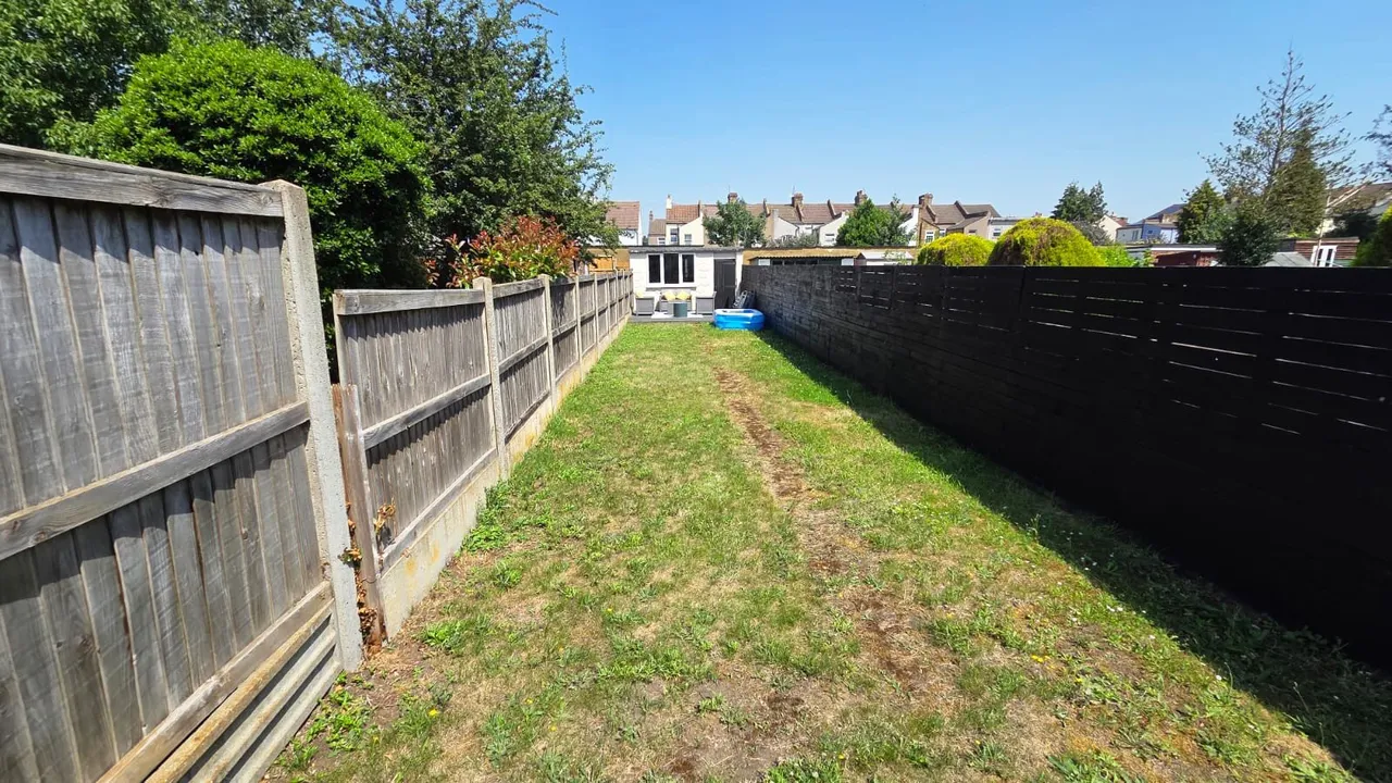 St. Vincents Road, Dartford, DA1 1UX, photo 4