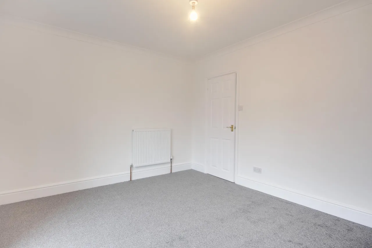 Knowles Road, Tredworth, GL1, photo 6
