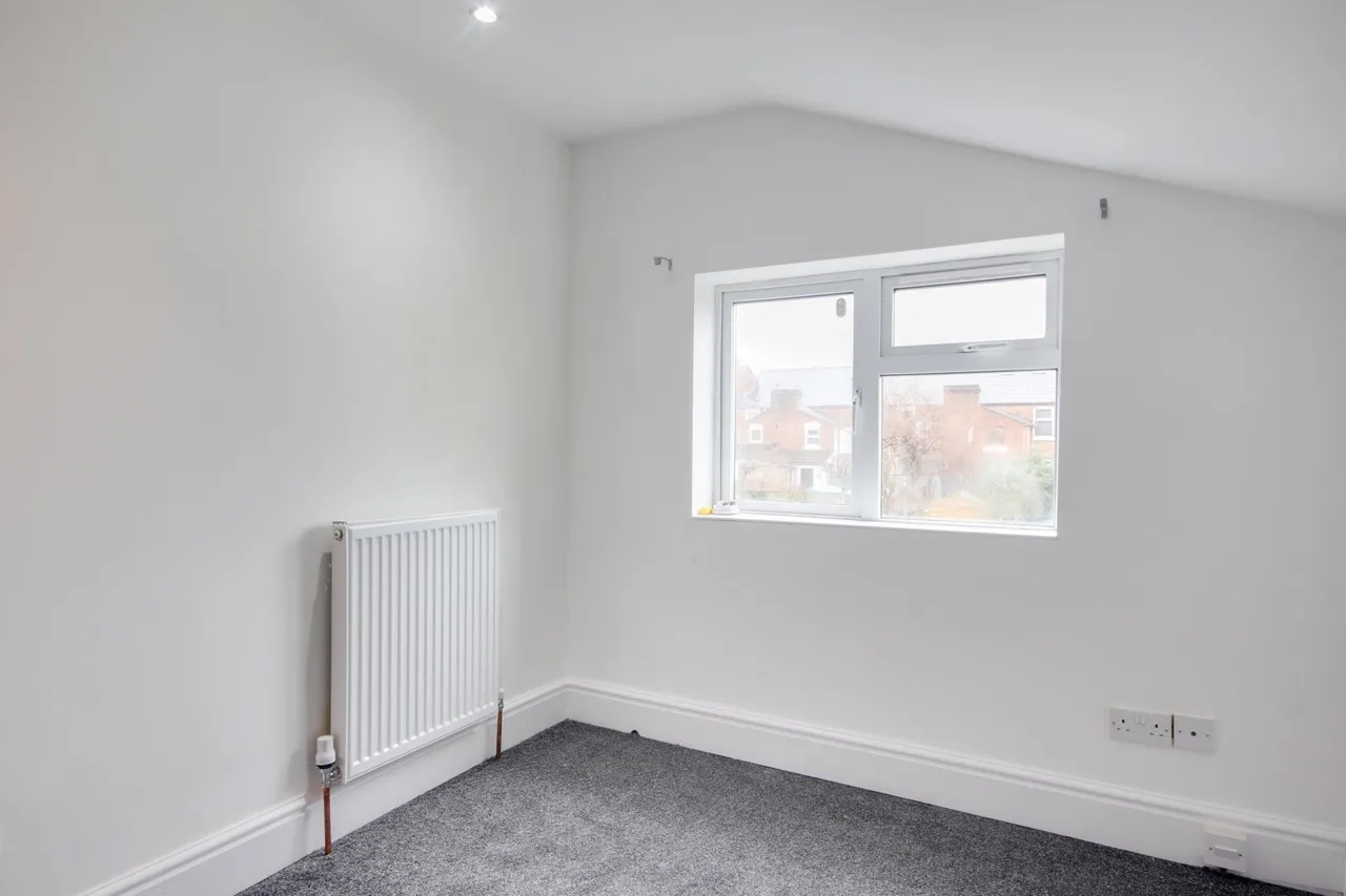 Knowles Road, Tredworth, GL1, photo 7