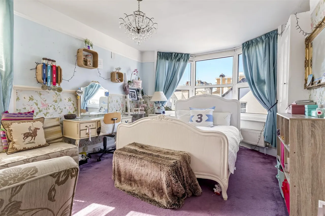 St. Georges Road, Worthing, photo 10
