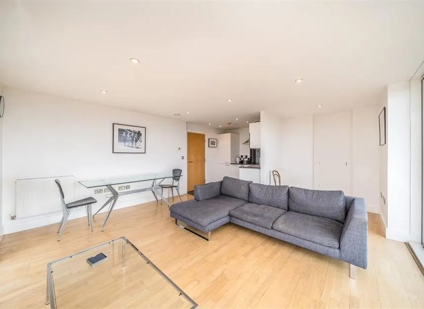 Mill Lane, New Cross, SE8, photo 3