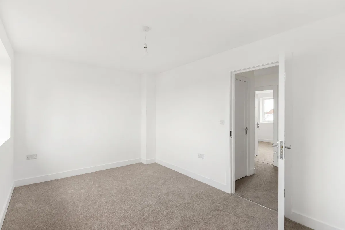 Slough, SL1, photo 9