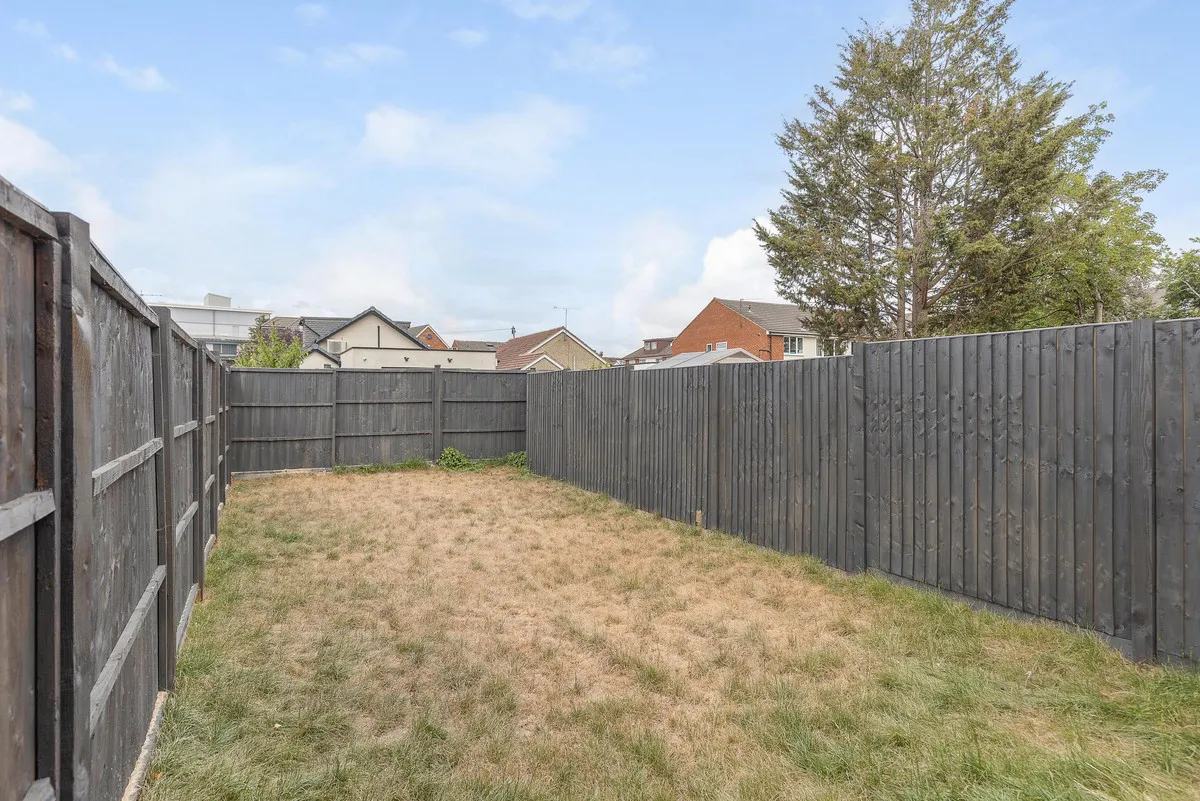 Slough, SL1, photo 16