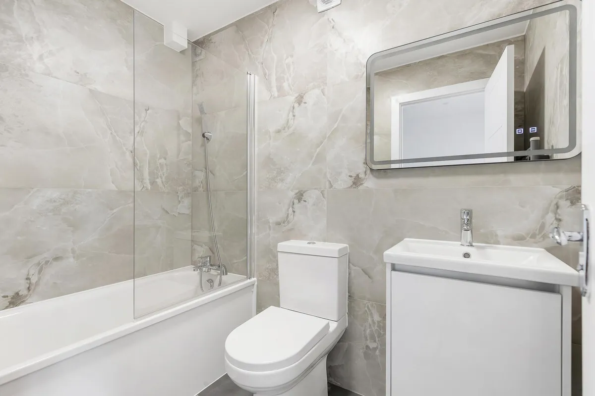 Slough, SL1, photo 10