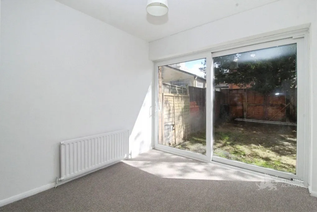 4 bed house to rent, Midhurst Avenue, Croydon, CR0
