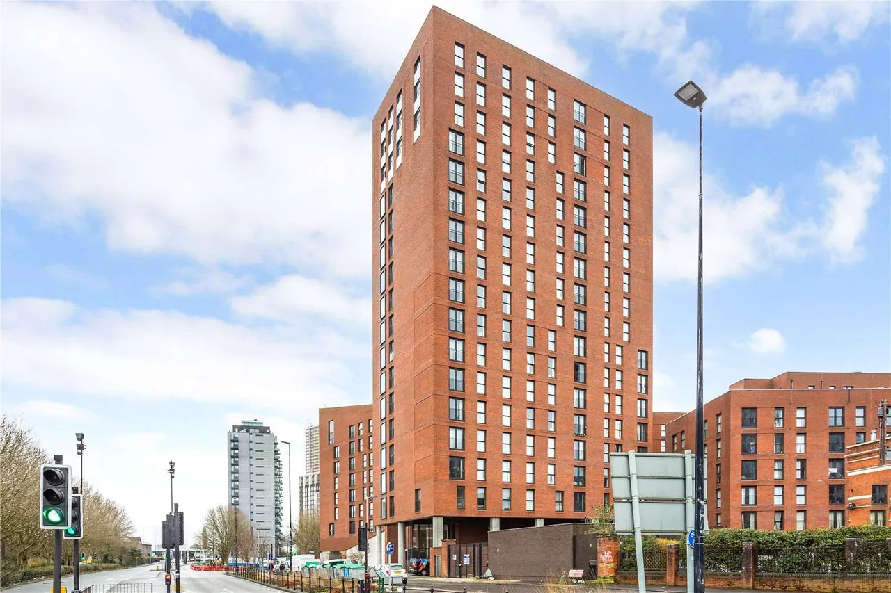 2 bed flat for sale — Alto, Sillavan Way, Salford, M3 6GF