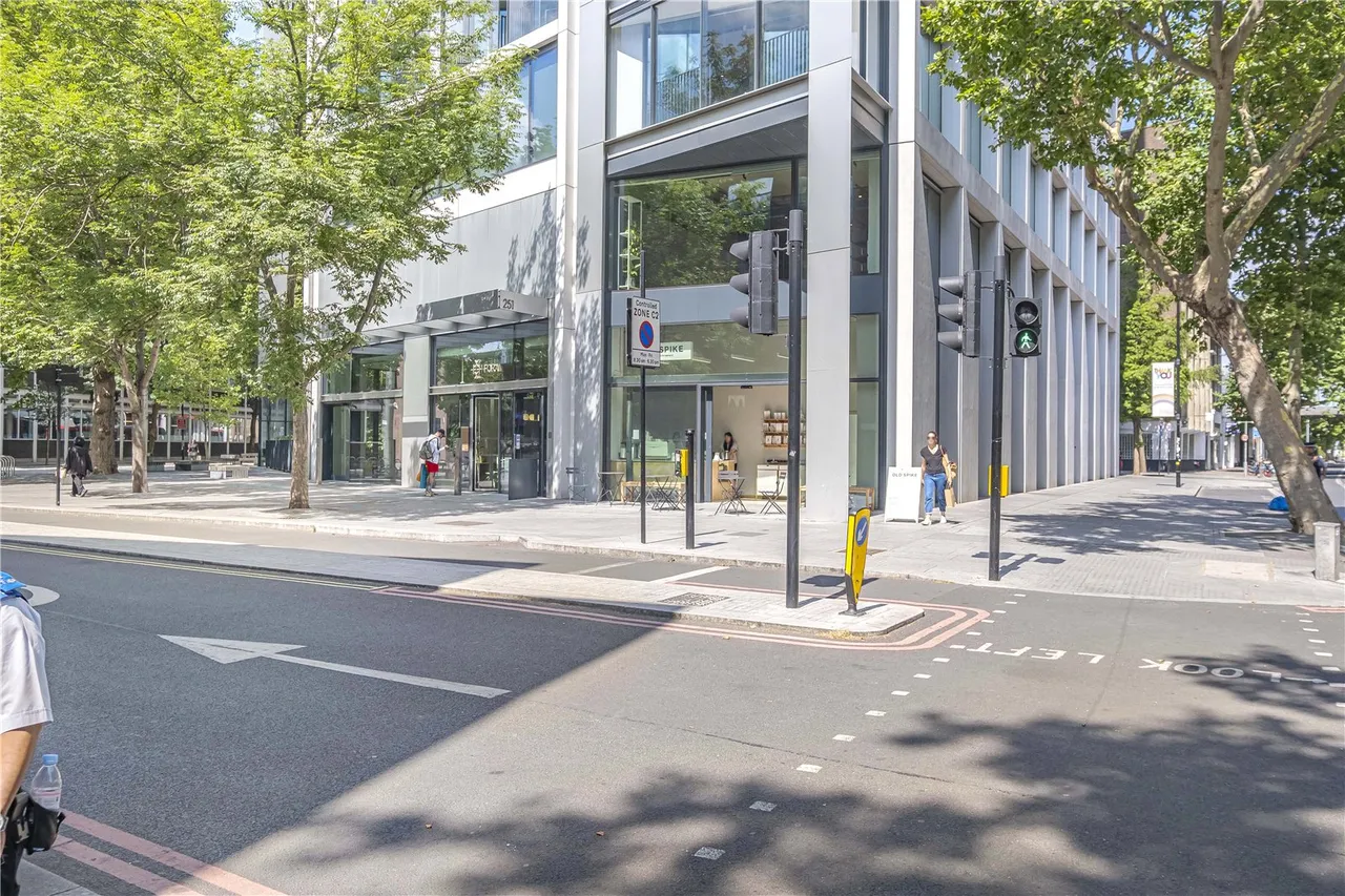 Southwark Bridge Road, London, SE1, photo 11