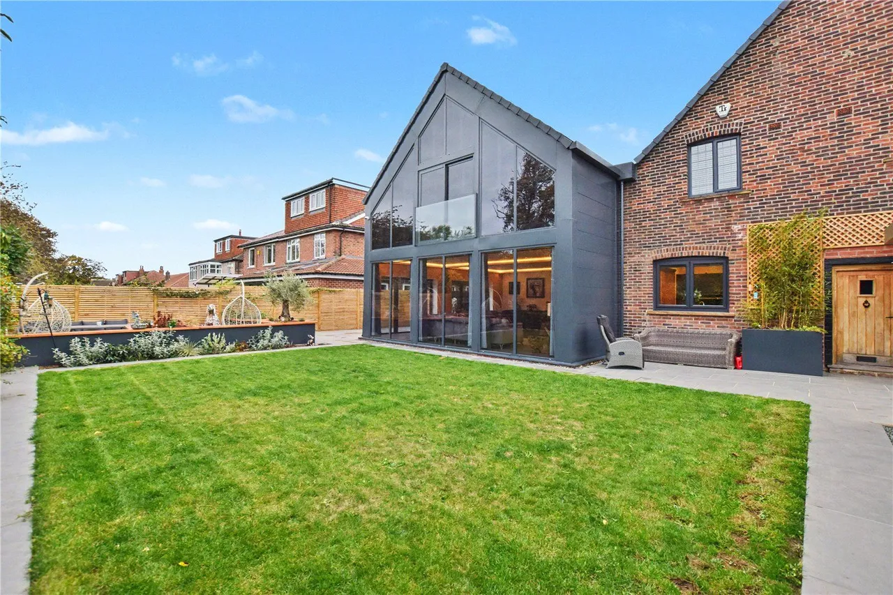 Park Avenue, Crossgates, LS15, photo 8