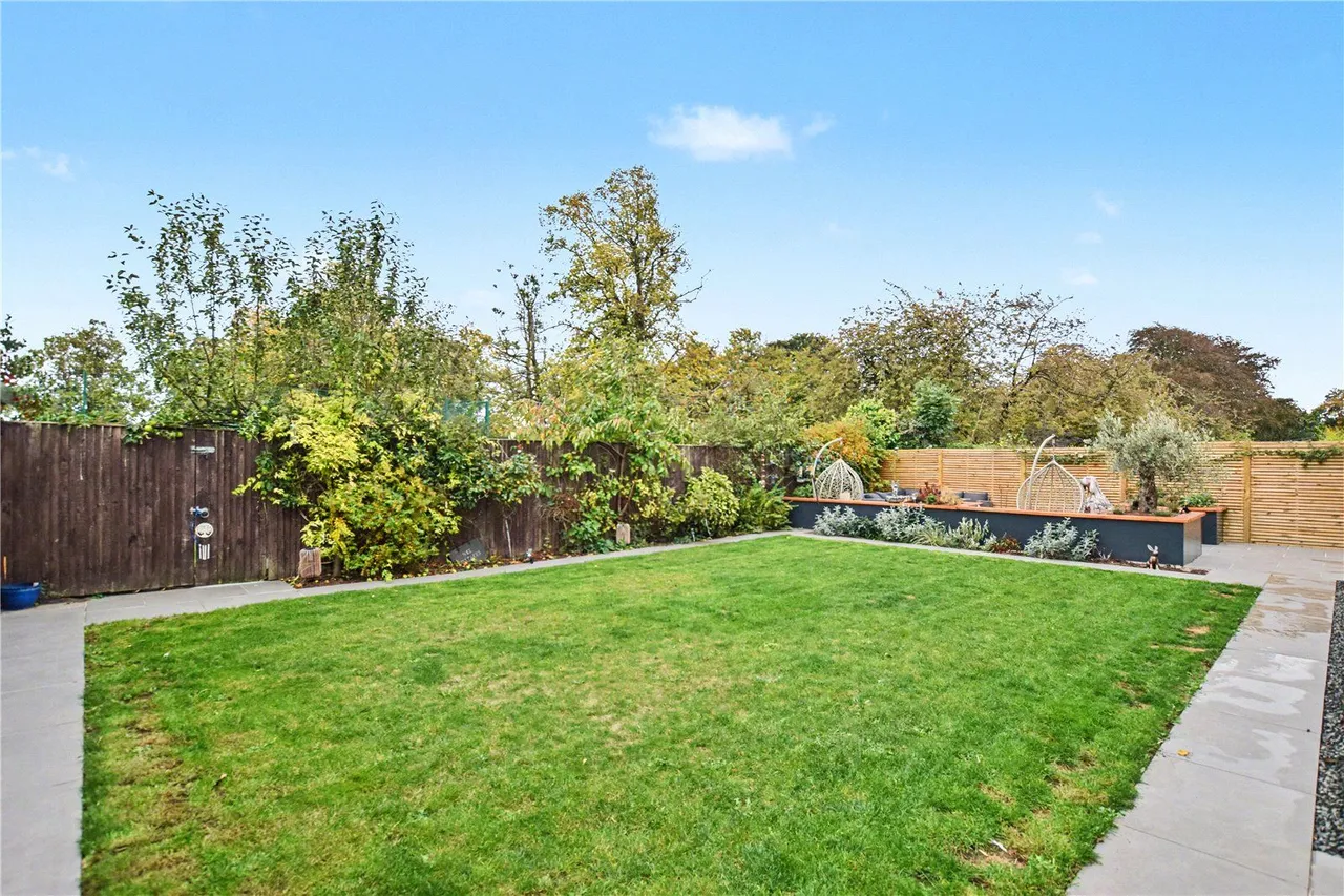 Park Avenue, Crossgates, LS15, photo 16