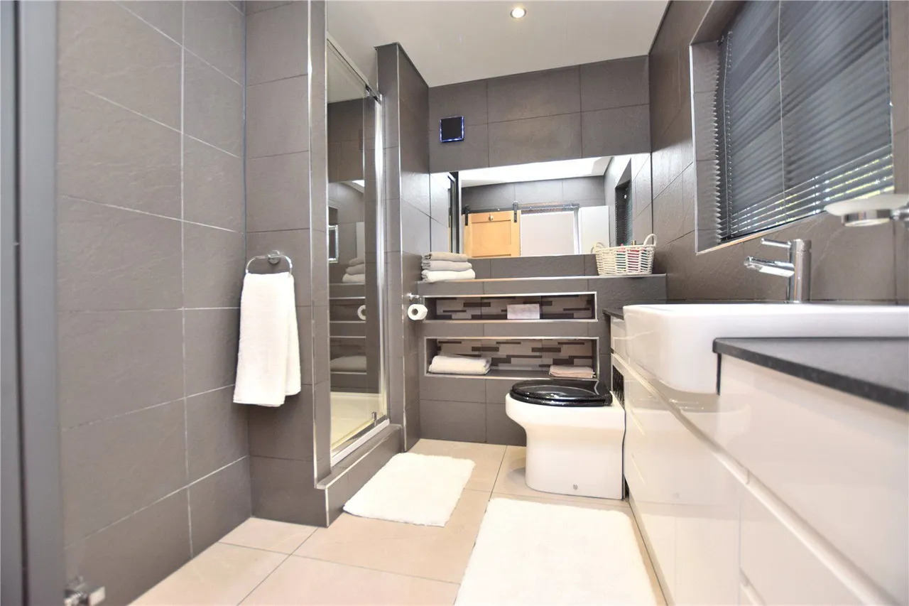 Park Avenue, Crossgates, LS15, photo 6