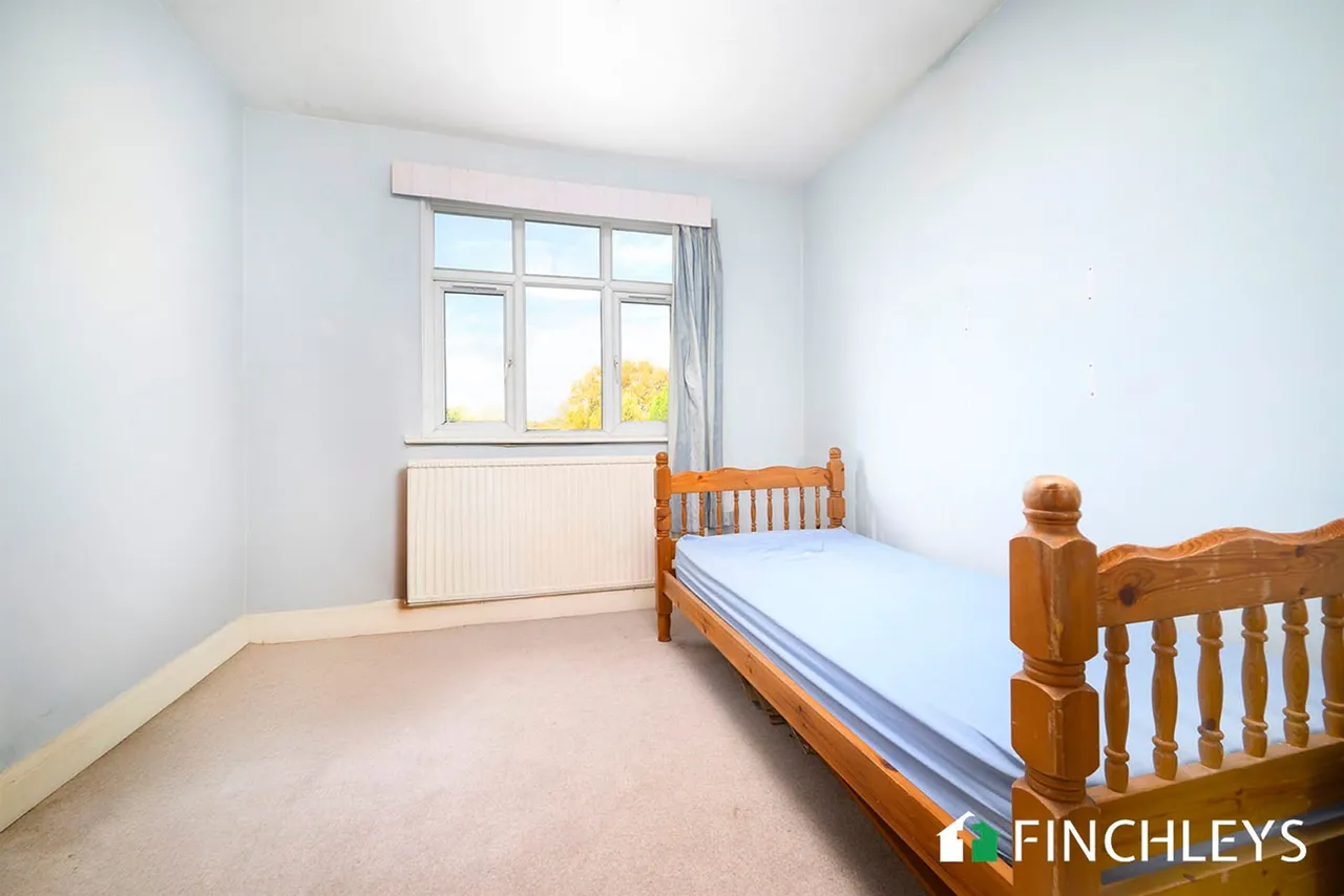 Lyndhurst Gardens, London, N3, photo 15