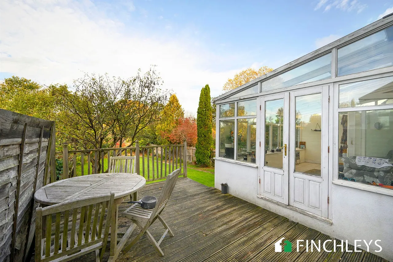 Lyndhurst Gardens, London, N3, photo 19