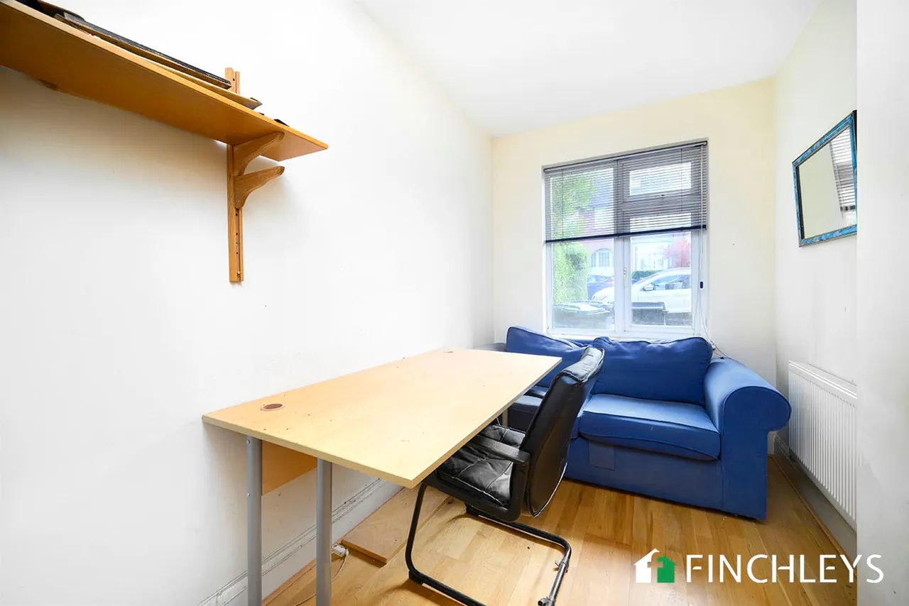 Lyndhurst Gardens, London, N3, photo 16