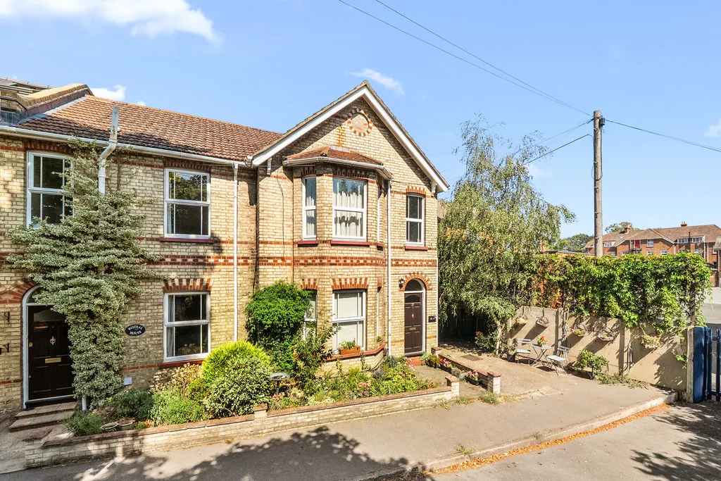 Laburnum Road, Chertsey KT16 8BY, photo 13