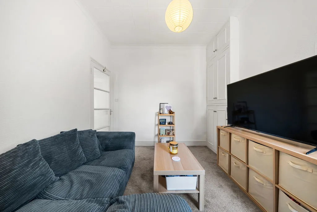Laburnum Road, Chertsey KT16 8BY, photo 7