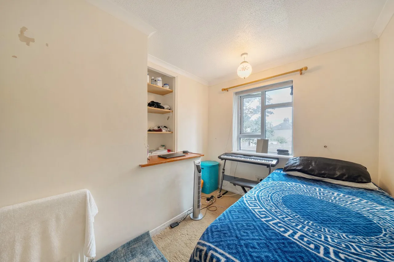 McLeod Road, SE2, photo 7