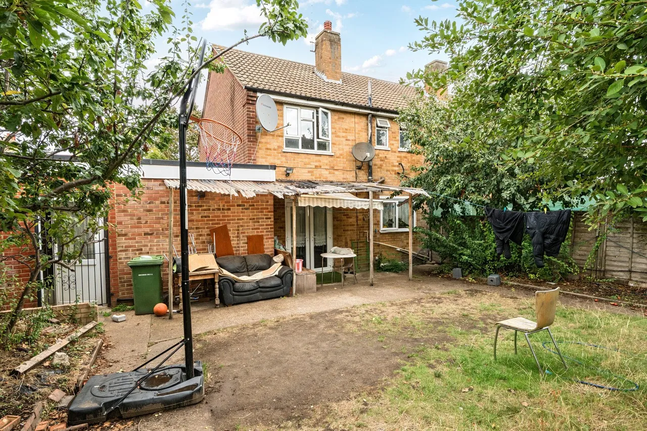 McLeod Road, SE2, photo 3