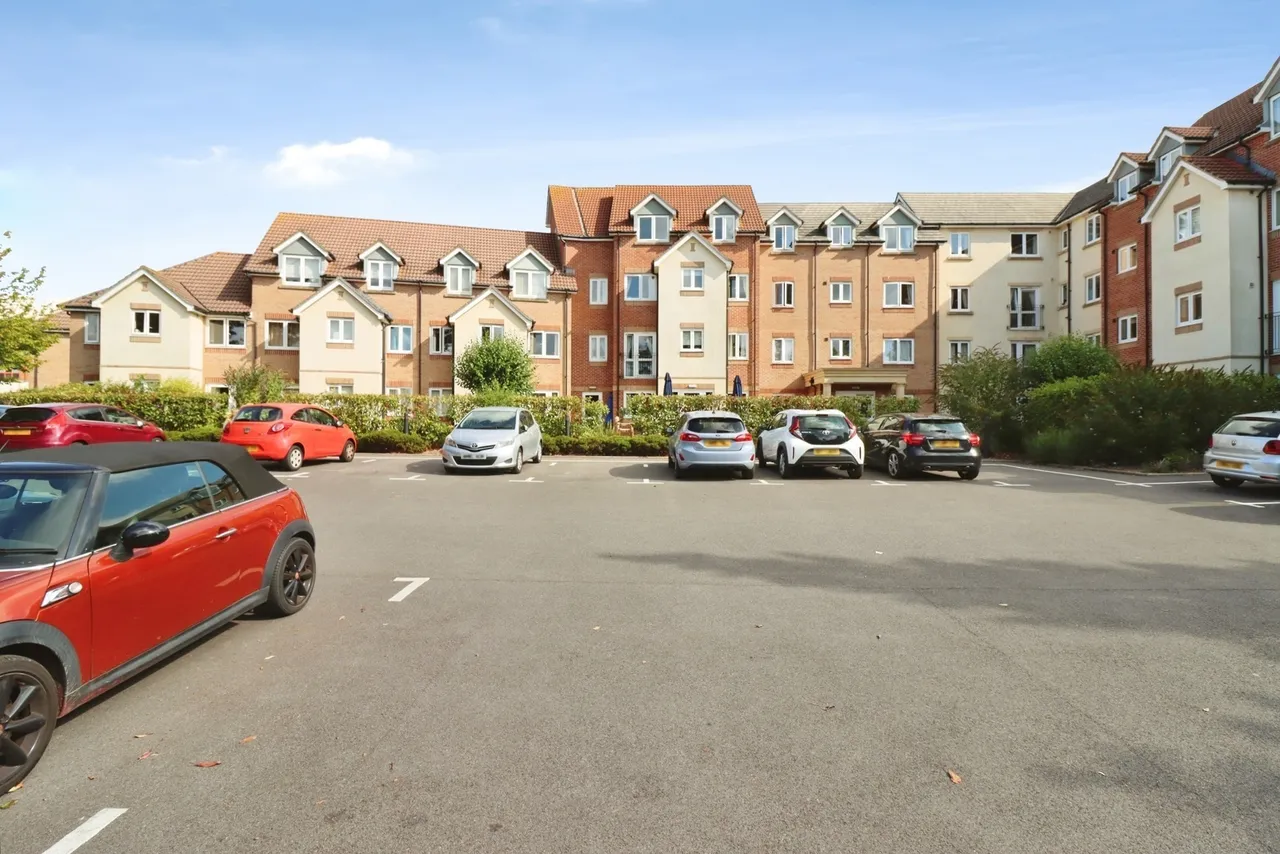 Southmead Road, Filton, Bristol, Gloucestershire, BS34, photo 14