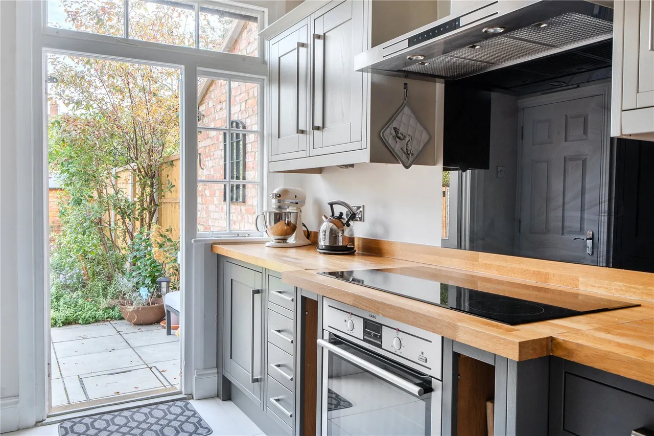 Brunner Road, Ealing, W5, photo 11