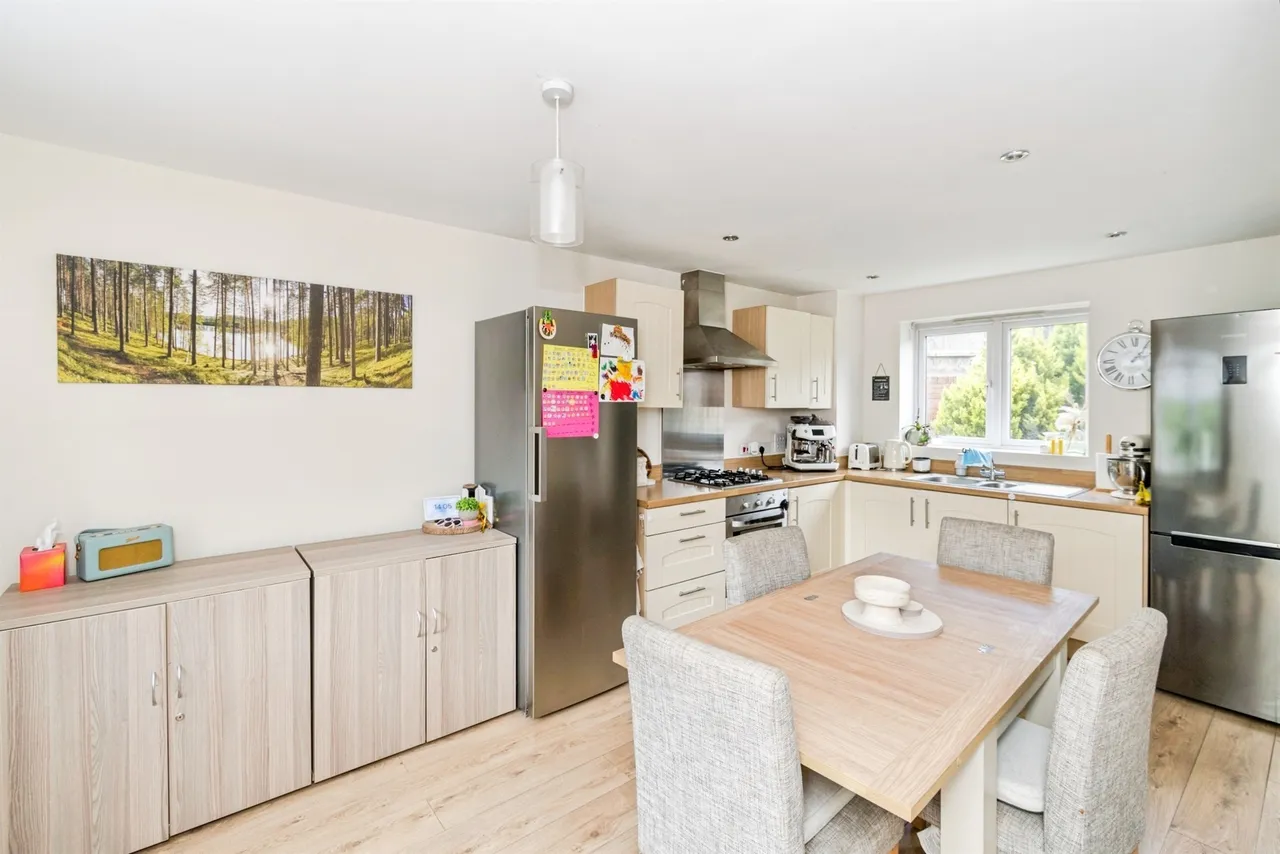Moore Close, Romsey, photo 7