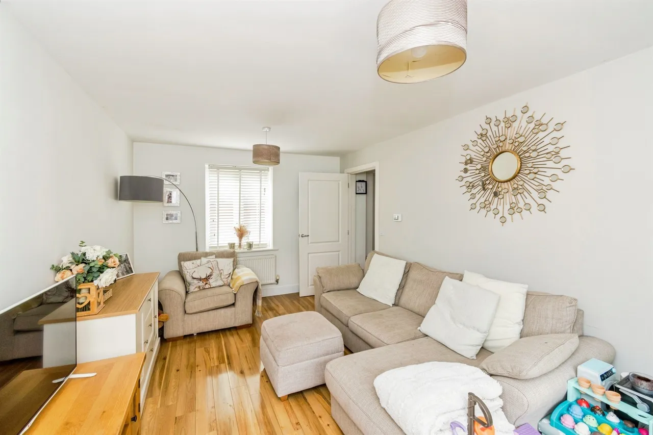 Moore Close, Romsey, photo 3