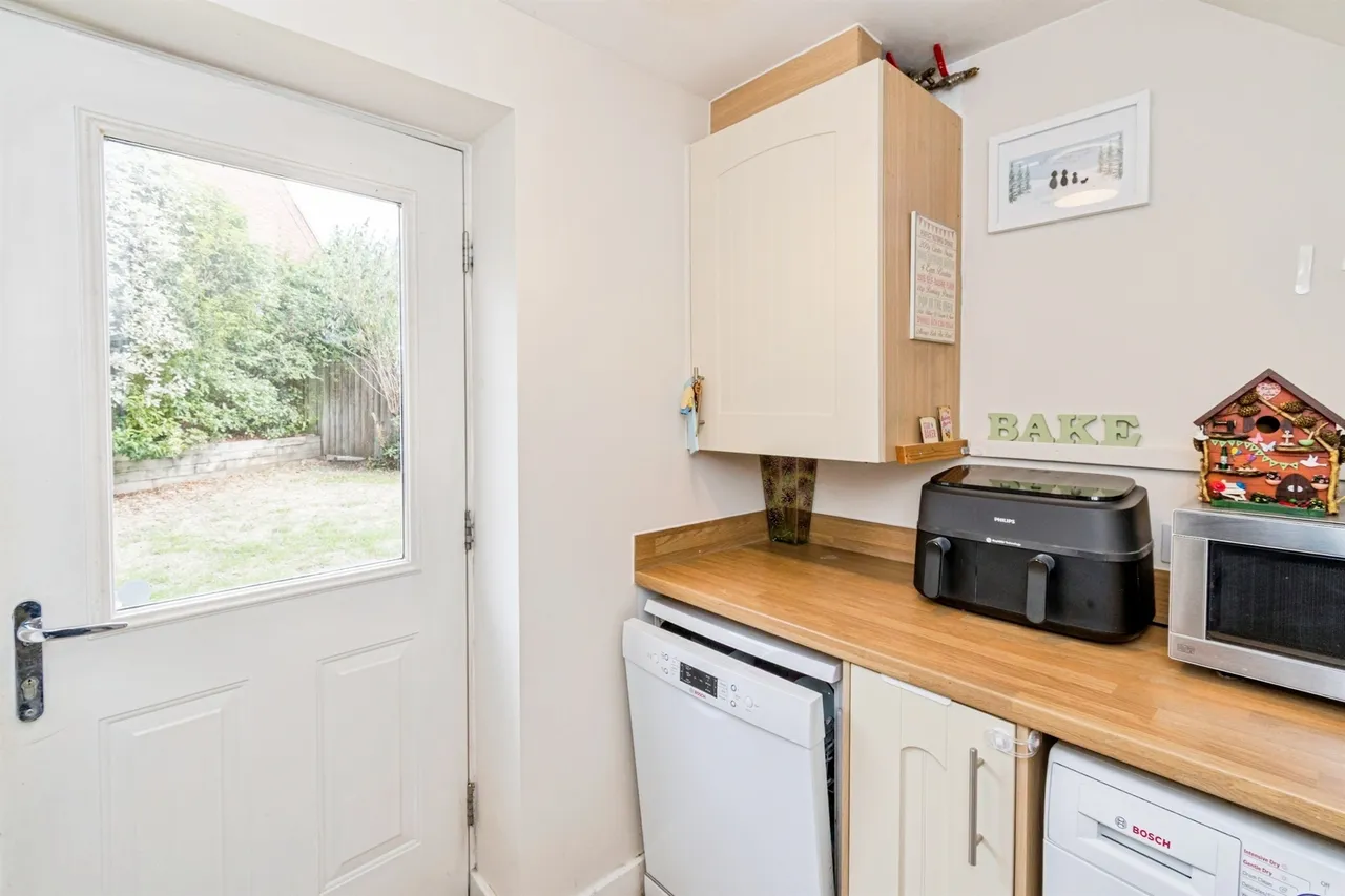 Moore Close, Romsey, photo 8