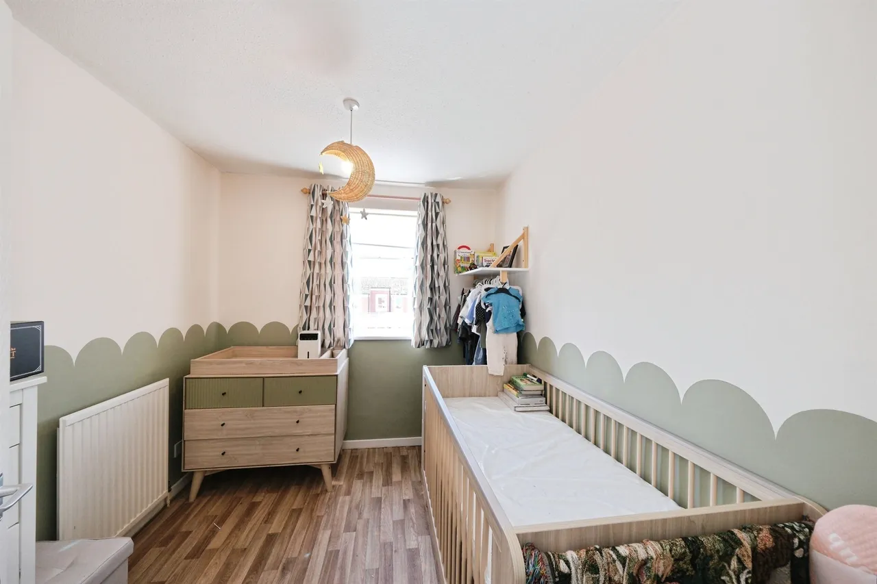 Field Court, Kilburn, DE56, photo 10